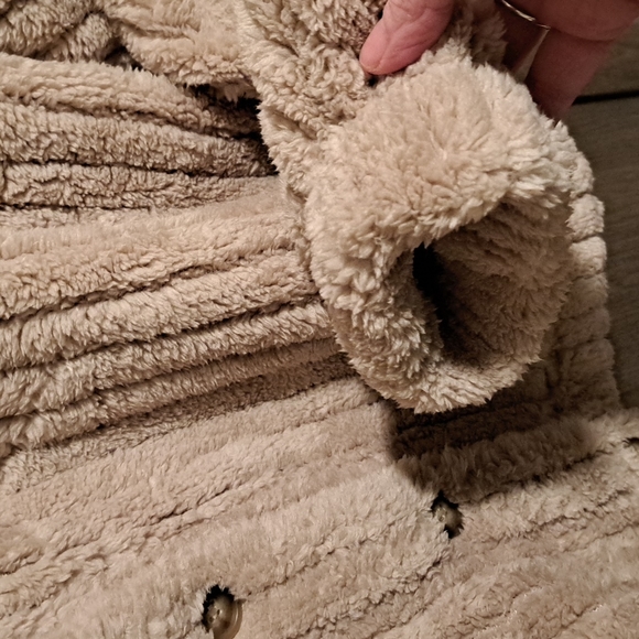 New Plush fleece button up jacket - Picture 15 of 15